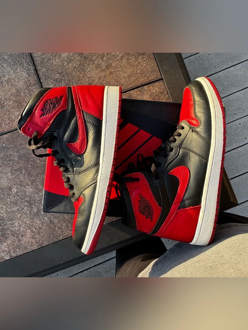 Nike Air Jordan 1 High OG 2016 Size 11M - Black and Red